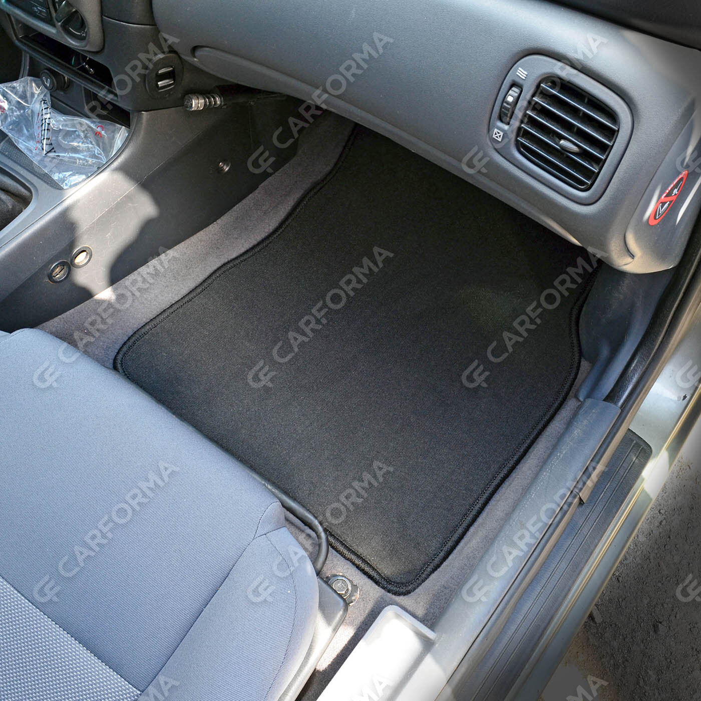 Ворсовые коврики на Nissan Almera 2 (N16) 2000&nbsp;-&nbsp;2006 в Орле
