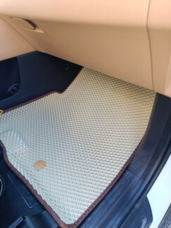 EVA коврики на KIA Carnival IV 7 мест с оттоманками 2020 - 2025 в Орле EVA коврики на KIA Carnival IV 7 мест с оттоманками 2020 - 2025 в Орле