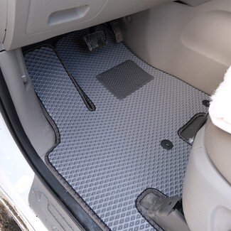 Ворсовые коврики на KIA Carnival III 7 мест 2014 - 2021 в Орле Ворсовые коврики на KIA Carnival III 7 мест 2014 - 2021 в Орле